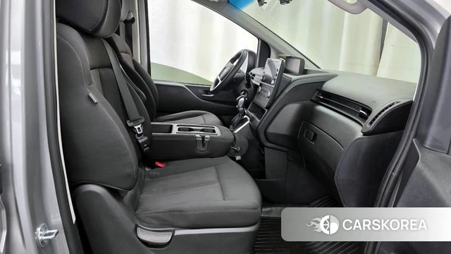 Hyundai Staria 2022 Серебряный из Кореи, фото 2