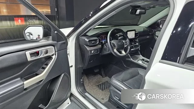 Ford Explorer 6th Generation 2021 Белый из Кореи, фото 2