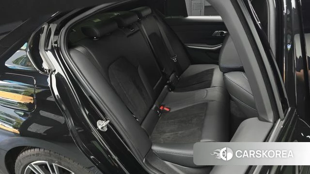 BMW 3 Series (G20) 2021 Черный из Кореи, фото 2