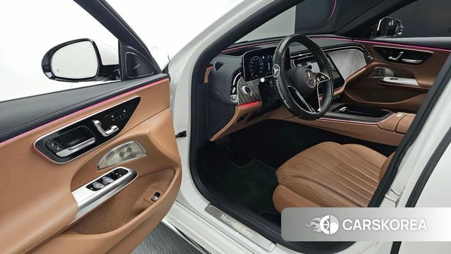 Mercedes-Benz E-Class W214 2024 Белый из Кореи, фото 2