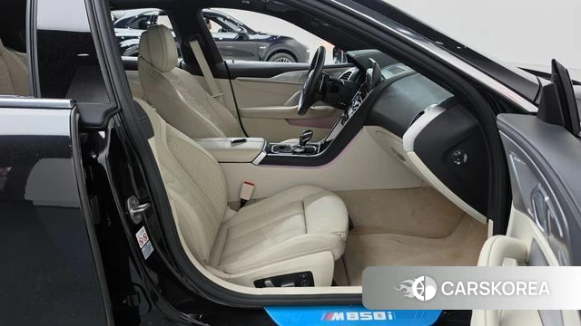 BMW 8 Series (G15) 2022 Черный из Кореи, фото 2