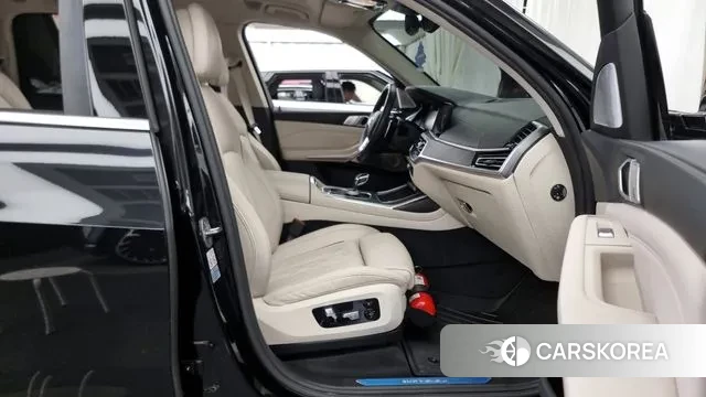 BMW X7 (G07) 2021 Черный из Кореи, фото 2