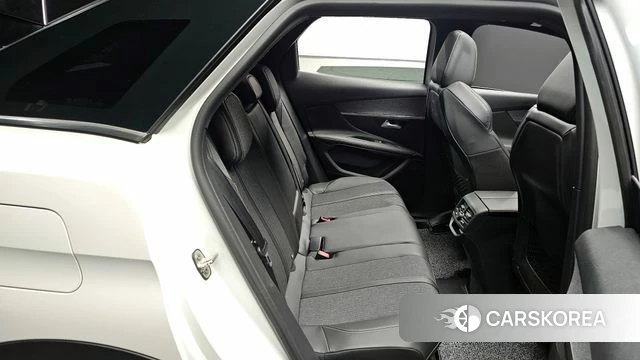 Peugeot 3008 second generation 2018 Белый из Кореи, фото 2