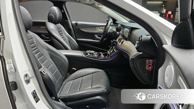 Mercedes-Benz E-Class W213 2019 Белый из Кореи, фото 2