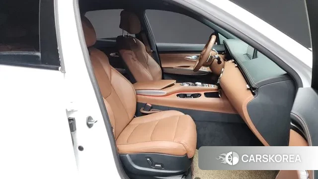 Genesis GV70 2024 Белый из Кореи, фото 2