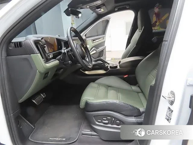 Porsche Cayenne (PO536) 2024 Белый из Кореи, фото 2