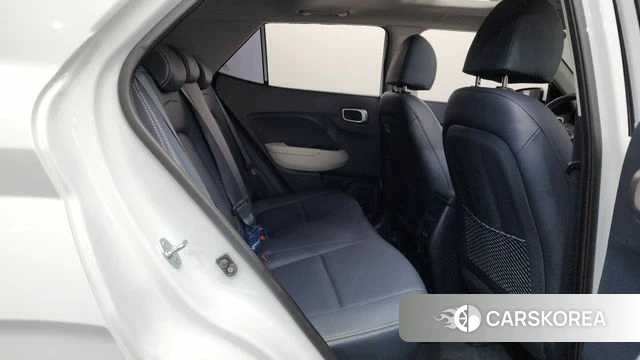Hyundai Venue 2025 Белый из Кореи, фото 2