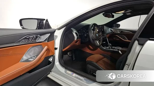 BMW 8 Series (G15) 2023 Белый из Кореи, фото 2