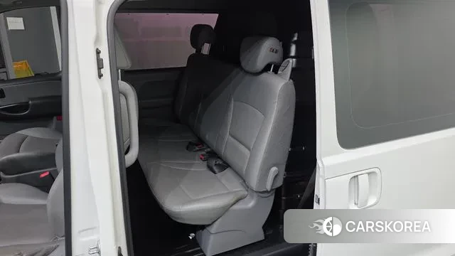 Hyundai The New Grand Starex 2018 Белый из Кореи, фото 2