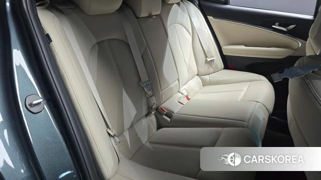 Genesis The New G70 Shooting Brake 2025 Темно-зеленый из Кореи, фото 2