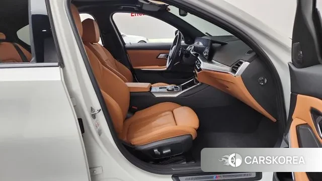 BMW 3 Series (G20) 2023 Белый из Кореи, фото 2