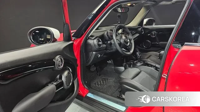 Mini Cooper 2019 Красный из Кореи, фото 2