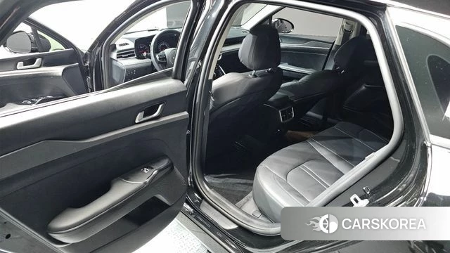 Kia K5 3rd generation 2023 Черный из Кореи, фото 2