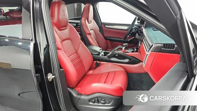 Porsche Cayenne (PO536) 2022 Черный из Кореи, фото 2