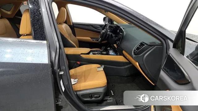 Lexus NX350h Second generation 2023 Серый из Кореи, фото 2