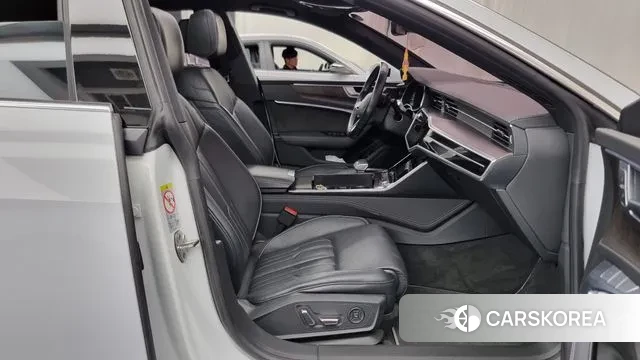 Audi A7 (4K) 2021 Белый из Кореи, фото 2