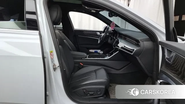 Audi A6 (C8) 2020 Белый из Кореи, фото 2