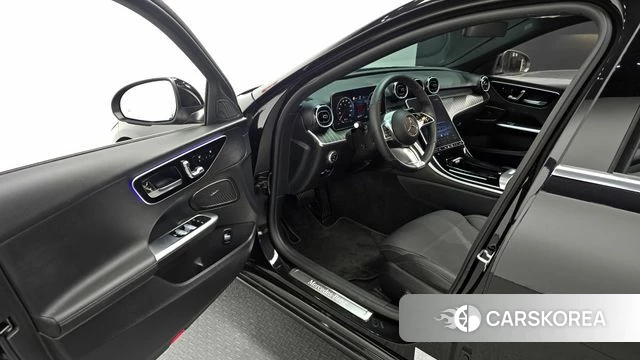 Mercedes-Benz C-Class W206 2024 Черный из Кореи, фото 2