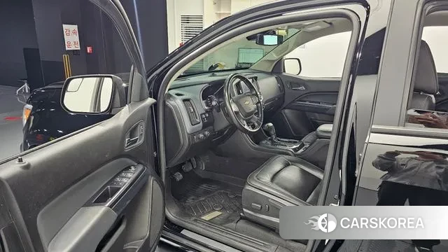 Chevrolet (GM Daewoo) Real New Colorado 2021 Черный из Кореи, фото 2