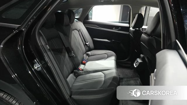 Kia The New K5 3rd generation 2024 Черный из Кореи, фото 2