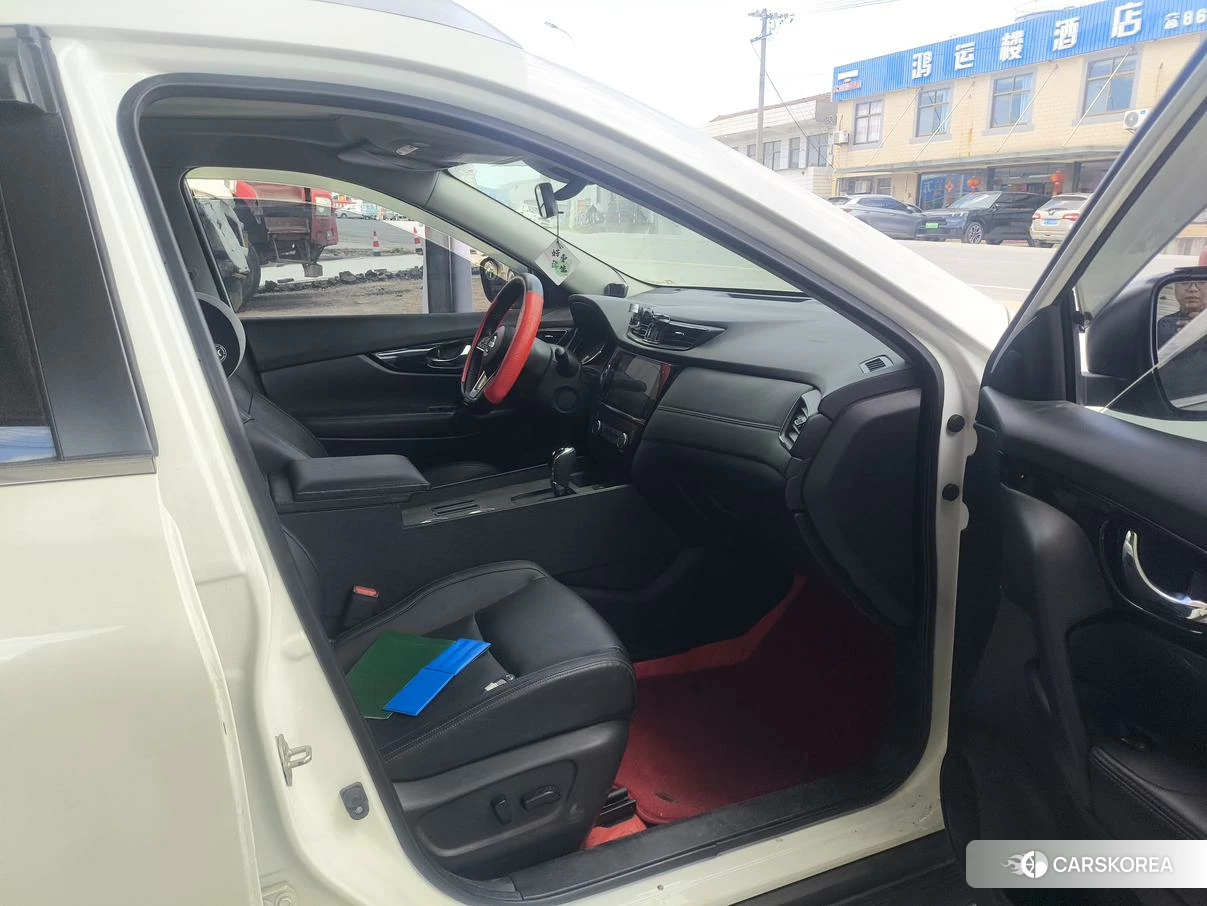 Nissan Qijun 2023 Белый из Китая, фото 2
