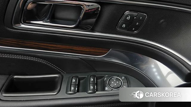 Ford Explorer 2019 Серый из Кореи, фото 2