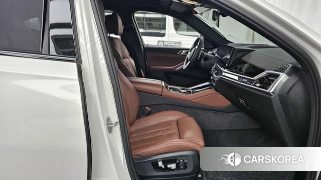 BMW X6 (G06) 2024 Белый из Кореи, фото 2