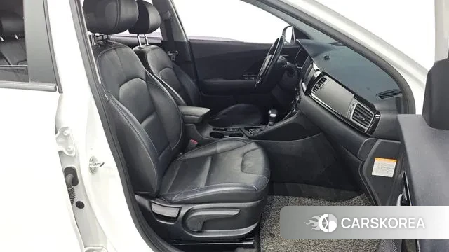 Kia Niro 2018 Белый из Кореи, фото 2