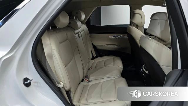 Genesis GV70 2023 Белый из Кореи, фото 2