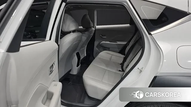 Hyundai Kona (SX2) 2024 Белый из Кореи, фото 2