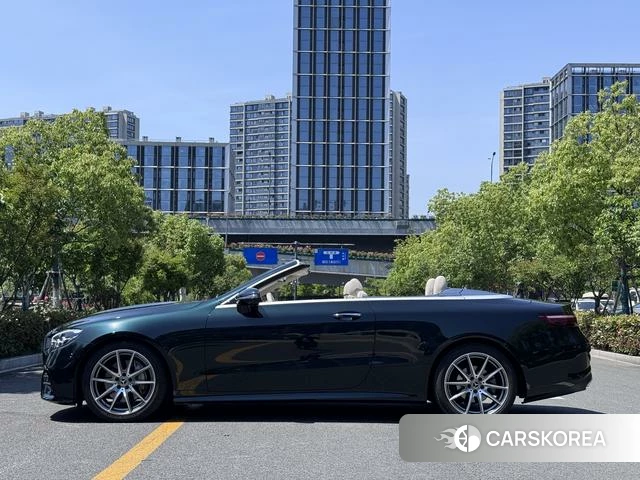 Mercedes-Benz E-class (imported) 2022 Зеленый из Китая, фото 2
