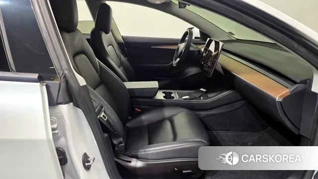 Tesla Model 3 2022 Белый из Кореи, фото 2