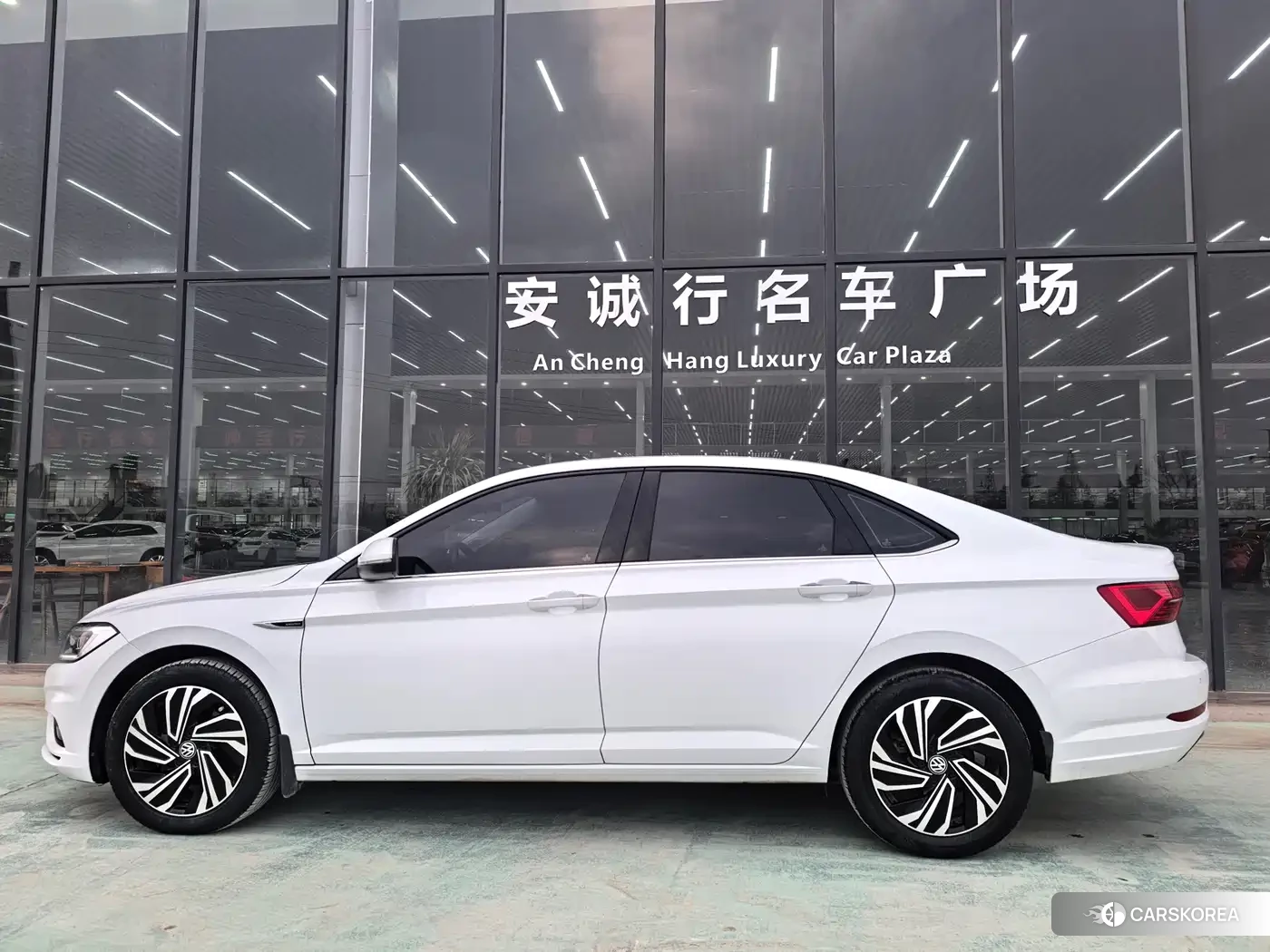 Volkswagen Sagitar 2022 Белый из Китая, фото 2