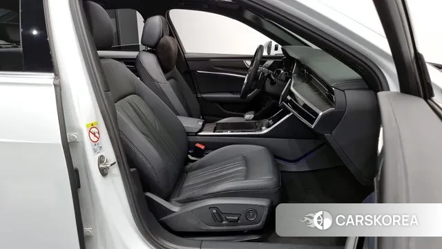 Audi A6 (C8) 2023 Белый из Кореи, фото 2