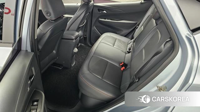 Chevrolet (GM Daewoo) Bolt EV 2018 Светло-серебряный цвет из Кореи, фото 2