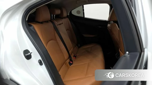 Lexus UX300e 2022 Белый из Кореи, фото 2