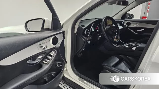 Mercedes-Benz GLC-Class X253 2018 Белый из Кореи, фото 2