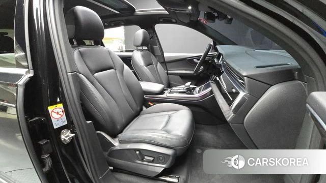 Audi Q7 (4M) 2022 Черный из Кореи, фото 2