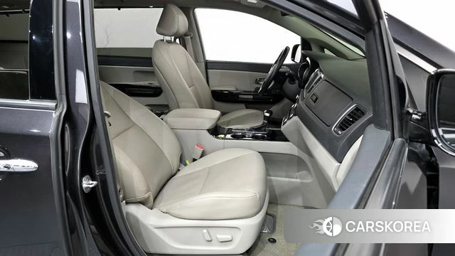 Kia The New Carnival 2018 Серый из Кореи, фото 2