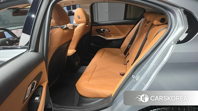 BMW 3 Series (G20) 2026 Серебристо-серый из Кореи, фото 2