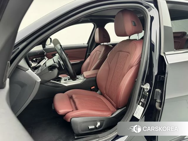 BMW 3 series 2023 Черный из Китая, фото 2