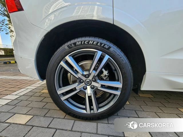 Volvo XC60 second Generation 2021 Белый из Кореи, фото 2