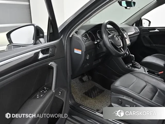 Volkswagen Tiguan second Generation 2018 Серый из Кореи, фото 2