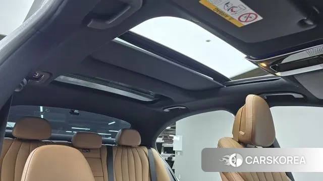 Mercedes-Benz E-Class W214 2024 Белый из Кореи, фото 2