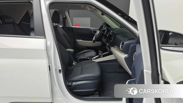 Hyundai Venue 2025 Белый из Кореи, фото 2