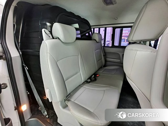 Hyundai The New Grand Starex 2019 Белый из Кореи, фото 2