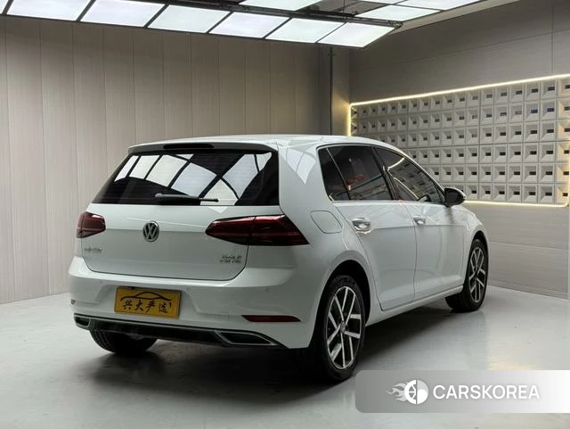 Volkswagen Golf 2018 Белый из Китая, фото 2