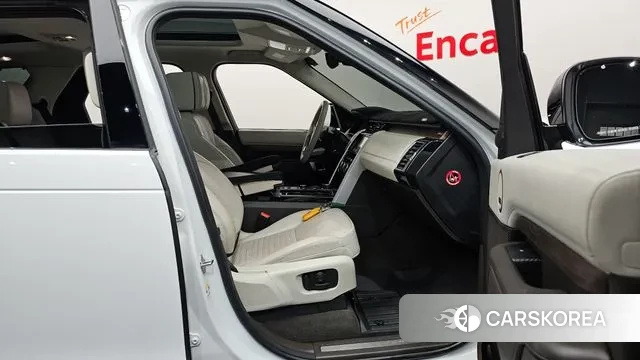 Land Rover Discovery 5 2018 Белый из Кореи, фото 2