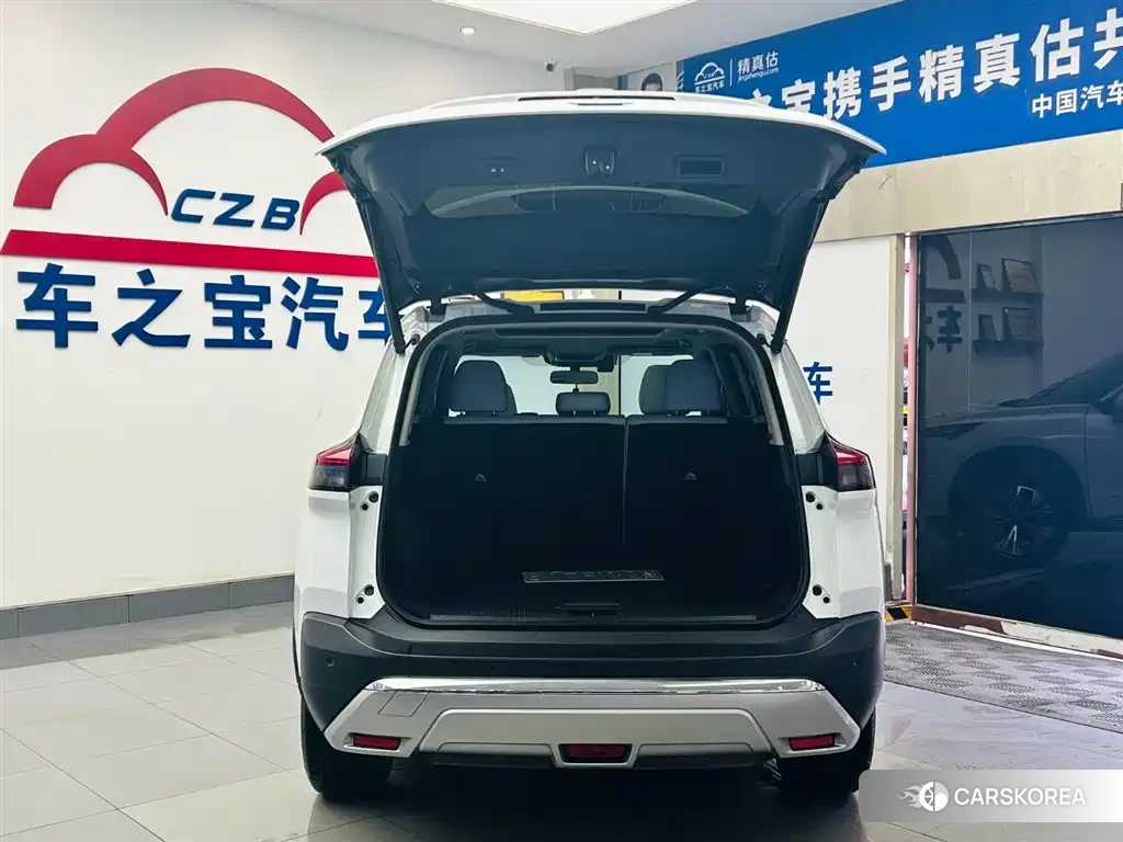 Nissan Qijun 2023 Белый из Китая, фото 2