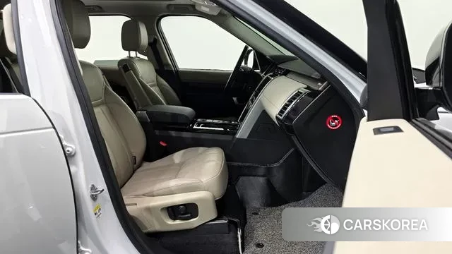 Land Rover Discovery 5 2018 Белый из Кореи, фото 2